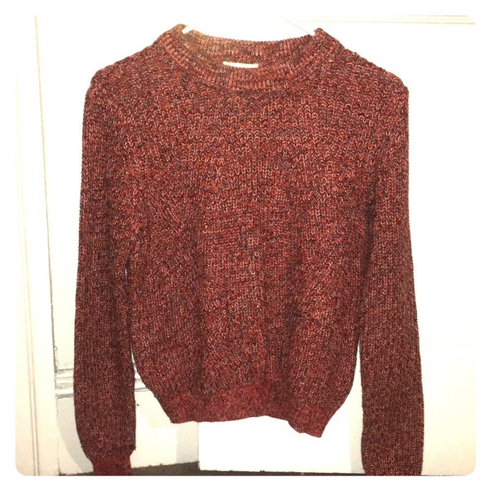 Round neck sweater